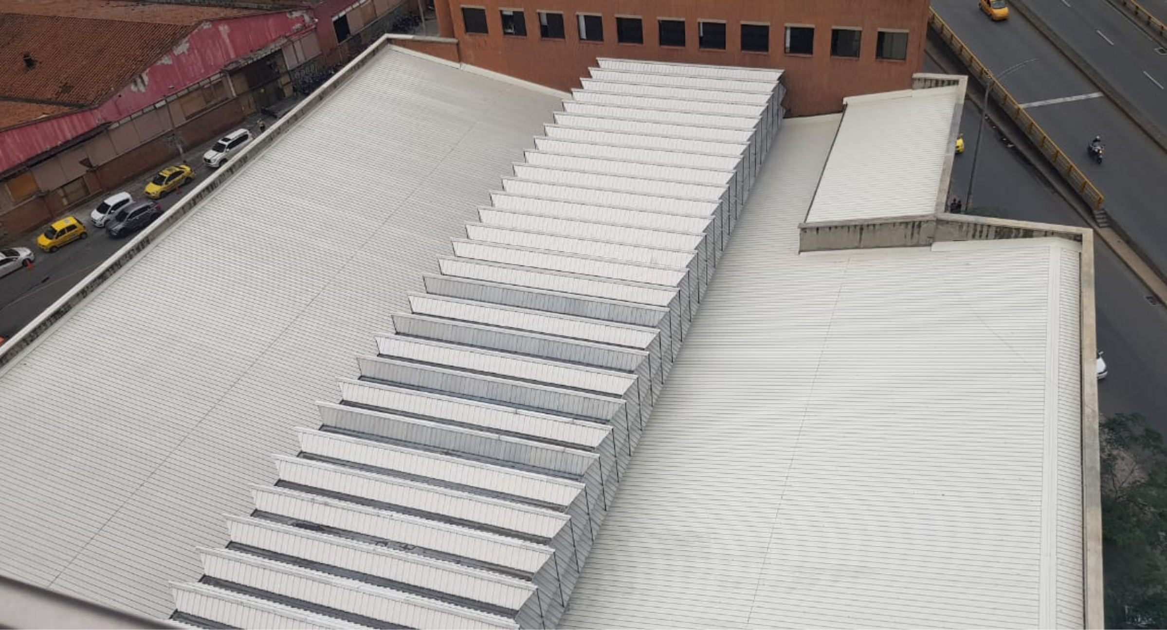 Metálica PANEL INYECTADO